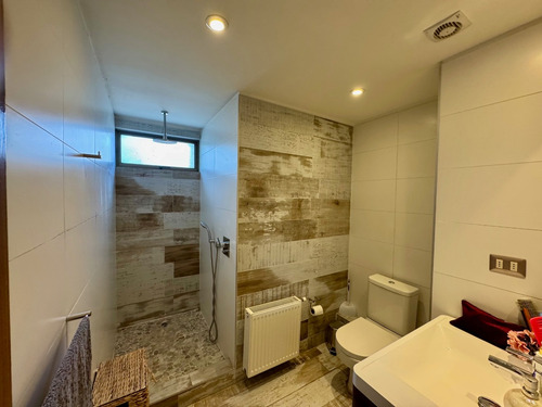 Casa Remodelada En El Arrayan / Lo Barnechea