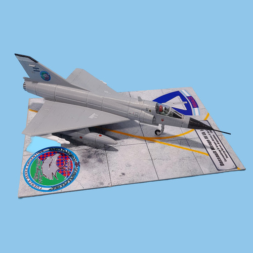 Maqueta Avión A Escala Mirage Iii Ea Argentino Aniversario
