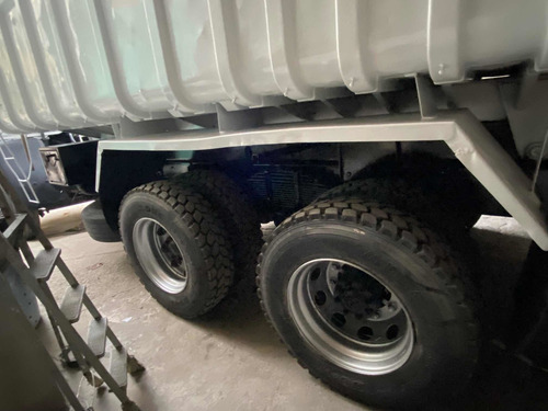 Imagem 5 de 8 de Ford Cargo Cargo 2628 Trac