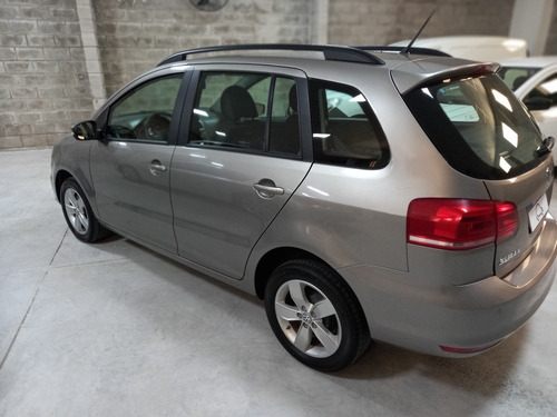 Imagen 3 de 9 de Volkswagen Suran 2017 1.6 Trendline