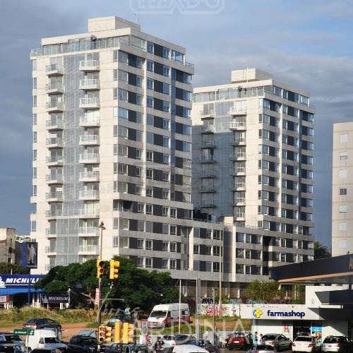 Venta Apartamento 3 Dormitorios Barbacoa Cochera Garage Seguridad Torres Cardinal Roosevelt Maldonado Punta Del Este Vivienda Promovida