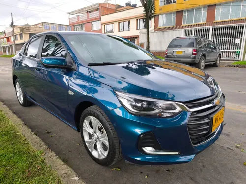 Chevrolet Onix 1.0T Premier Sedan At