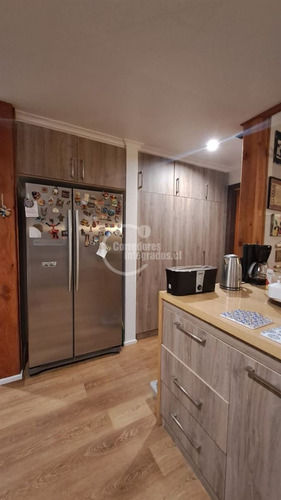 Casa En Venta De 4 Dorm. En Puerto Varas