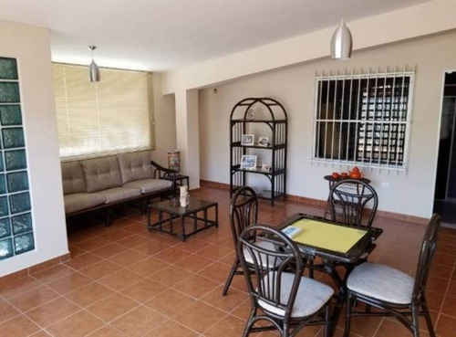 Venta De Casa C/piscina El Limón Maracay Edo Aragua Amoblada