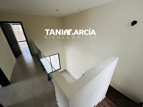 Vendo Casa Nueva En El Centro De Fortín.
