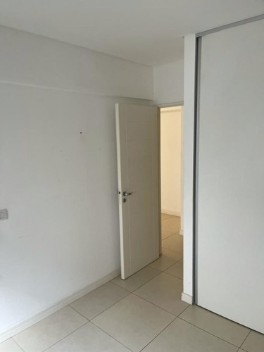 Imagen 11 de 13 de Departamento En Venta En Banfield Este
