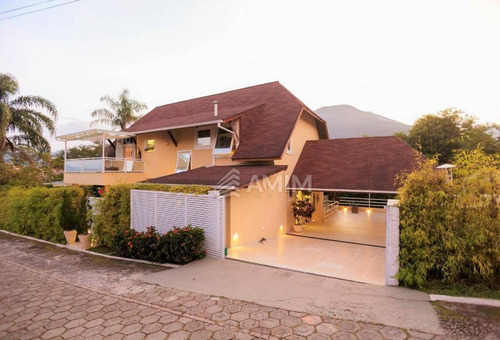 Linda Casa, Em Condomínio De Alto Padrão Em Itaipava, Exclusividade E Sofisticação. - Ca0818