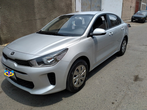 Auto Kia Rio Plata 2018 - $ 12100 Dolares A Tratar