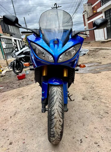 Fazer Fz8