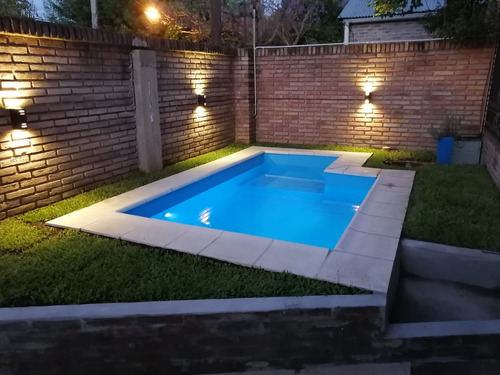 Preciosa Casa En Venta En Barrio Fisherton Rosario 