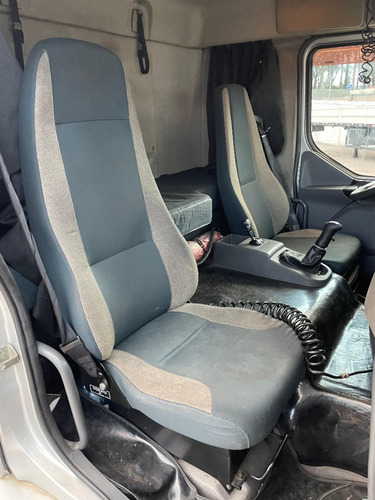 Volvo Vm 330 Ishift 8x2 Ano 2014