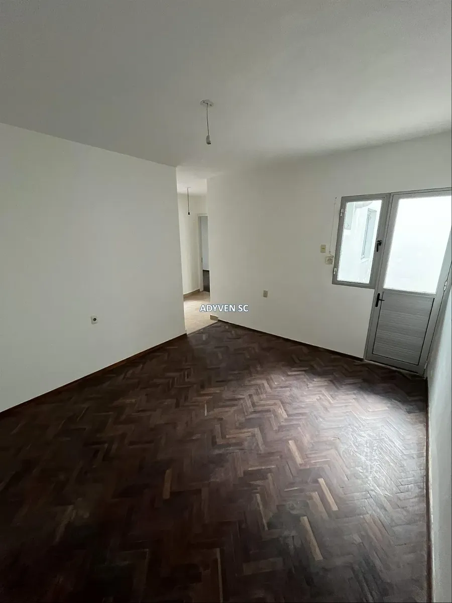 Apartamento En Alquiler. 2 Dormitorios Y Patio. Zona Goes · Foto 2