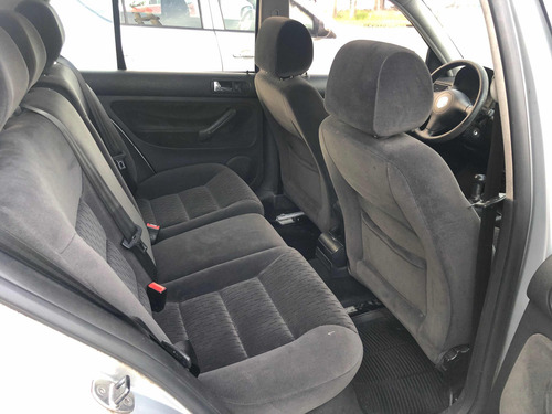 Volkswagen Golf 1.6 Comfortline
