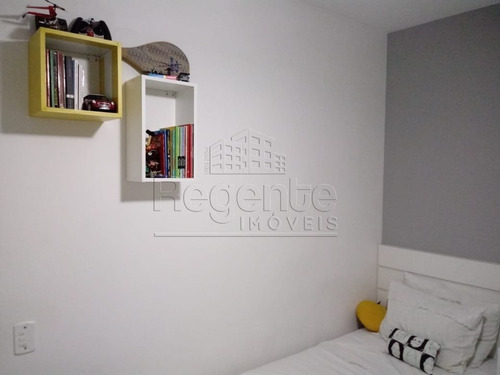 Apartamento A Venda No Bairro Balneario Em Florianopolis - V-77419