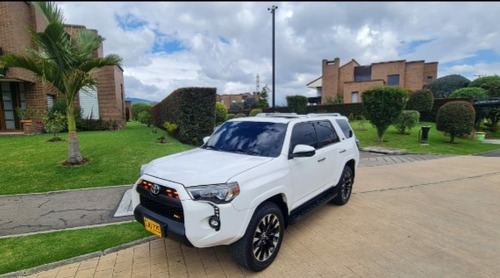 Toyota 4runner Trd White Edition 