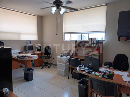 Oficina En Venta En Col. Mitras Centro En Monterrey