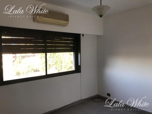 Imagen 4 de 14 de Venta - Departamento En N. Malvinas Al 100 (monte Grande)