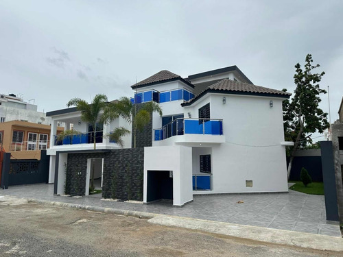 Venta De Casa De Lujo En La Autopista De San Isidro