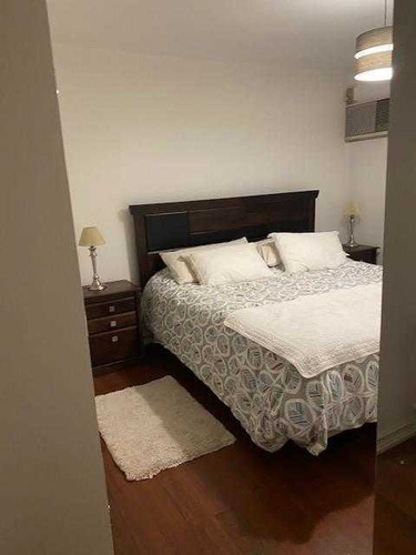 Excelente Casa Remodelada En El Corazón De Las Condes.....