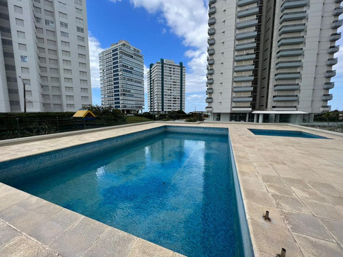 Apartamento 2 1/2 Dorm - P 4 Playa Brava - Punta Del Este