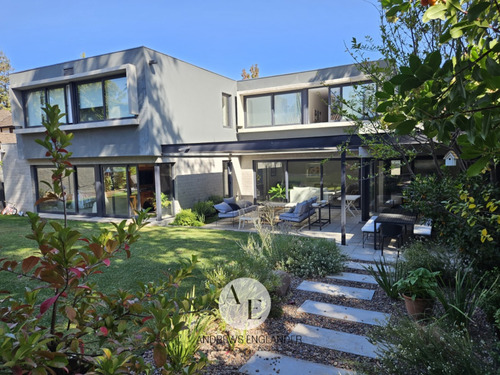 Moderna Y Linda Casa En Condominio En Bernardo Larraín