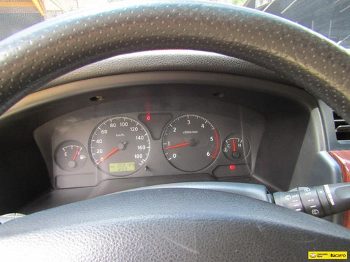 Imagen 11 de 14 de Nissan Patrol 3.0 Y61 Gl