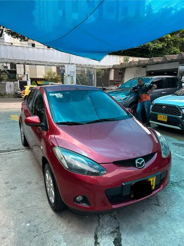 Mazda 2 Hb Automático Modelo 2010