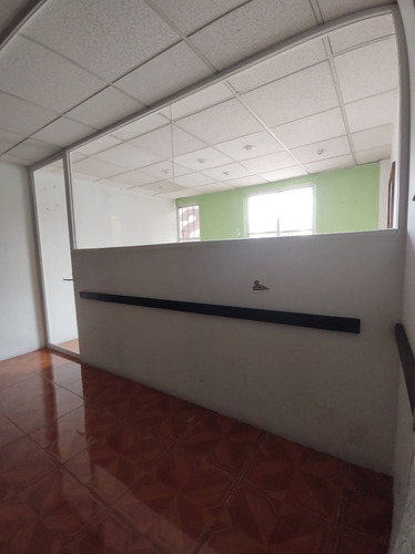 Imagen 7 de 14 de Piso En Renta Ideal Para Oficinas, Consultorios O Escuela °