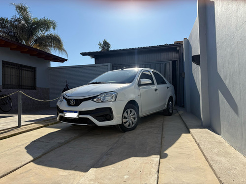 Toyota Etios 1.5 Sedan X