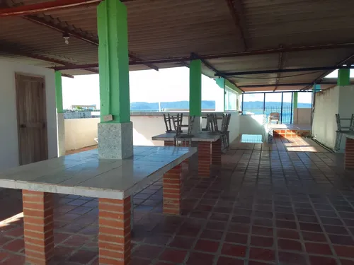 Se Vende Hotel En Tucacas Mc