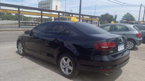 Imagen 3 de 14 de Volkswagen Vento 1.4 Highline 2017