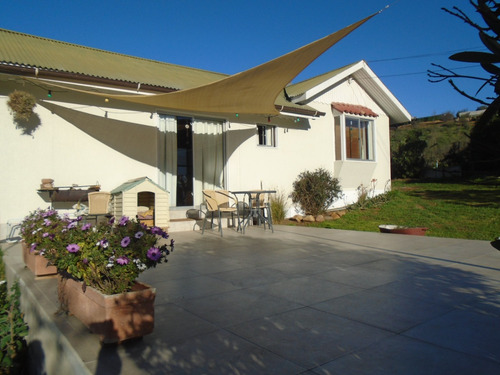 Parcela Con 2 Construcciones. Cercana Acceso Troncal Sur...
