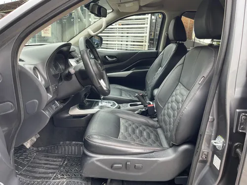 Nissan Frontier Platinium