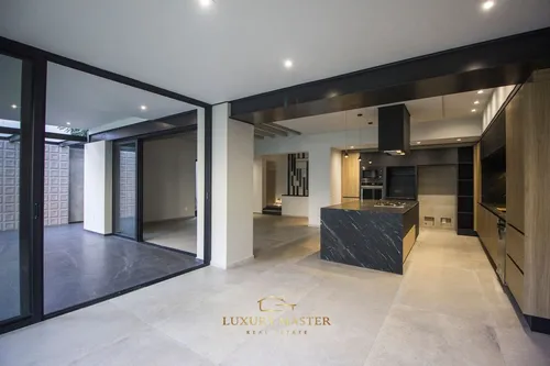 Casa De Lujo En Venta En Valle Real