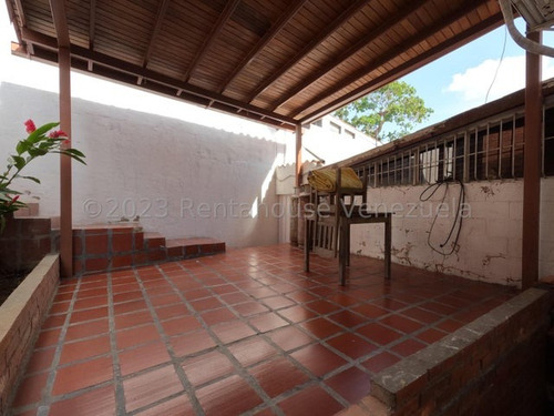 Casa Quinta En Venta En Santa Elena Barquisimeto 24-10415 Dh