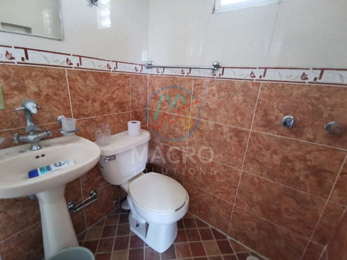Casa En Venta En Col. Niño Artillero Con Departamento Independiente, Jardín Y Alberca Apta A A Créditos