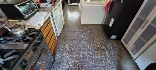 Imagen 22 de 26 de En Venta Casa Americana En Ciudad Jardin 3 Ambientes Con Fondo Zona Colegio Industrial En Calle Semicerrada