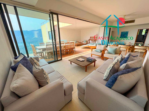 Cad La Joya Residencial 4. Terraza, Vista A La Bahía De Puerto Marqués