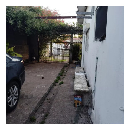 Vendo ! Casa De 2 Dormitorios Con Opción 3 O 4.