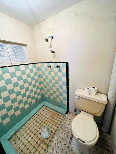 Casa En Colonia Roma Sur Calle Amealco #·14 Colonia Roma Sur Cuauhtémoc. Entre Tepic Y Baja California. Cerca Av. Monterrey, Medellín, Colonia Condesa, Uso 3 Niveles, Cus 400m2, 3 Viviendas. Fl19-za
