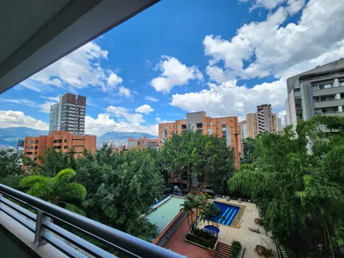 Apartamento En Venta En El Poblado. Cod V12369