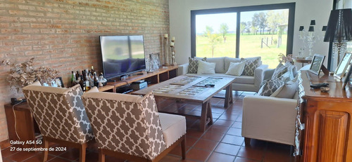 Casa En Venta En Capilla Del Señor
