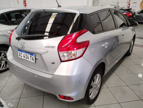 Imagen 5 de 25 de Toyota Yaris 1.5 Cvt, Concesionario Oficial