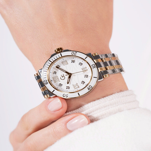 Reloj Mujer Acero Inoxidable Gc One Sport Lady Correa Bitono Bisel Plateado Fondo Plateado