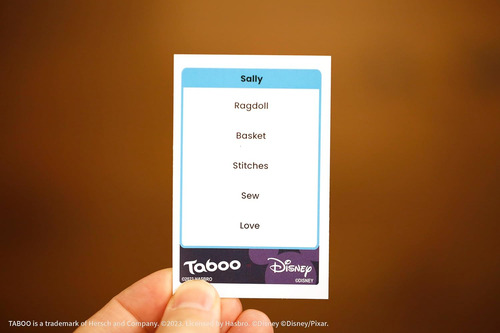 Tabú: Juego De Mesa Para Fiestas Edición Disney | Juego De P