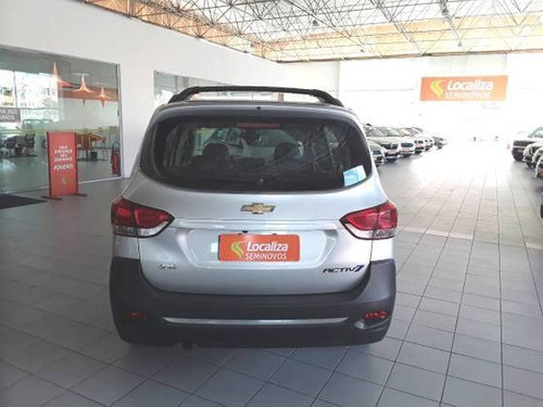 Imagem 2 de 9 de Chevrolet Spin 1.8 Activ7 8v Flex 4p Automático