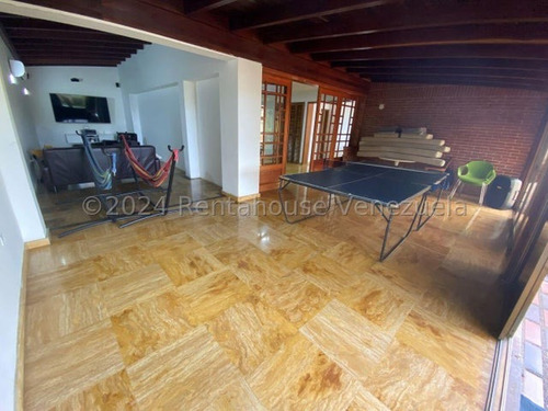 Venta De Imponente Casa Santa Paula