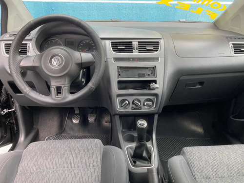 Imagem 9 de 9 de Volkswagen Fox 2014 1.0 Trend Tec Total Flex 5p