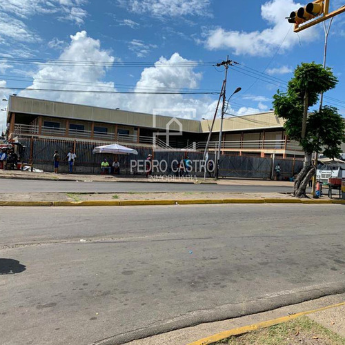 Imagen 4 de 19 de Tu Inmobiliaria Vende Oportunidad De Inversión, Centro Comercial Ubicado En Avenida Manuel Piar, San Félix #crecimientocomercial #bienestar #locales #compraventa #centrocomercial #guayana
