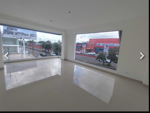 Exclusivos Locales En Plaza Comercial Nuevo En Charles Gaull